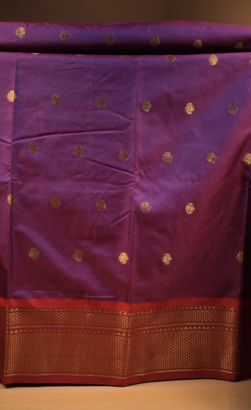 Spun weave aura cotton silk saree with contrast kadhiyal zari border and chit pallu…Blouse - contrast silk blouse