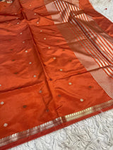 Premium crepe silk Banarasi sareeGold Zari weaving beautiful border❤️ and beautiful small buti body Rich jaquard palluWith zariblouse piece 3-4 days to Ship