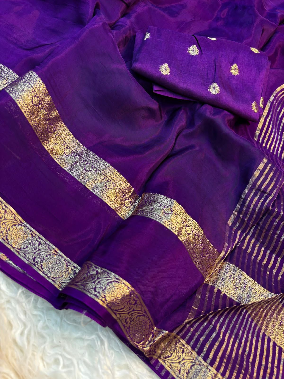 ----Prebooking 25 days to ship ---Viscose mysore crepe silk saree with bentex concept gap border and lining zari palluPaired with matching butti weave viscose blouseSaree in trending colors