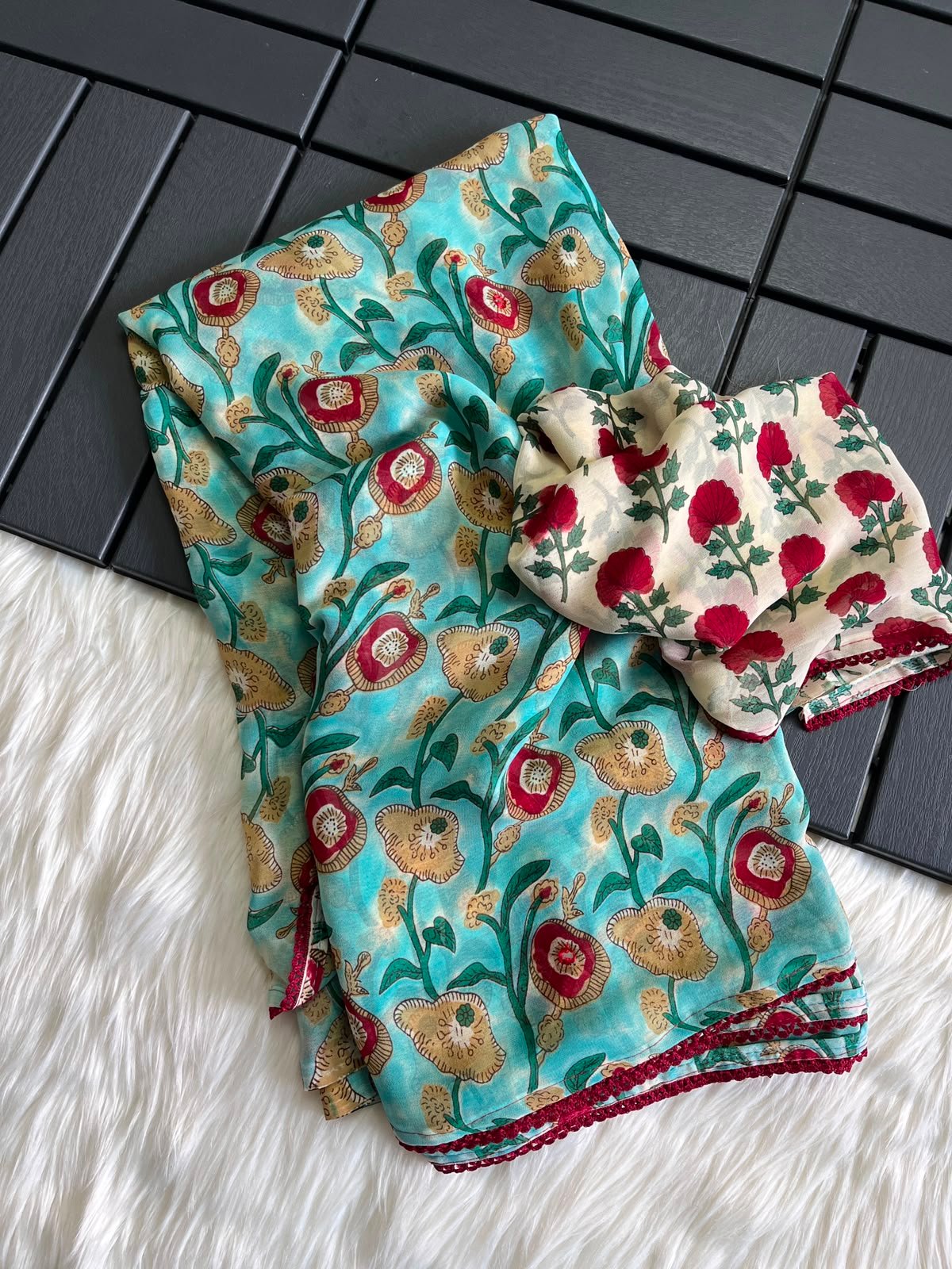 Note : Pre-bookings ---- 15 days to Ship ----- Fabric - Georgette