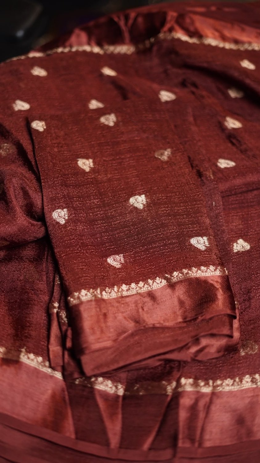 Soft Viscose Khadi silk fabric with satin border both side jacquard birds figure design all over with running blouse Partywear trending saree