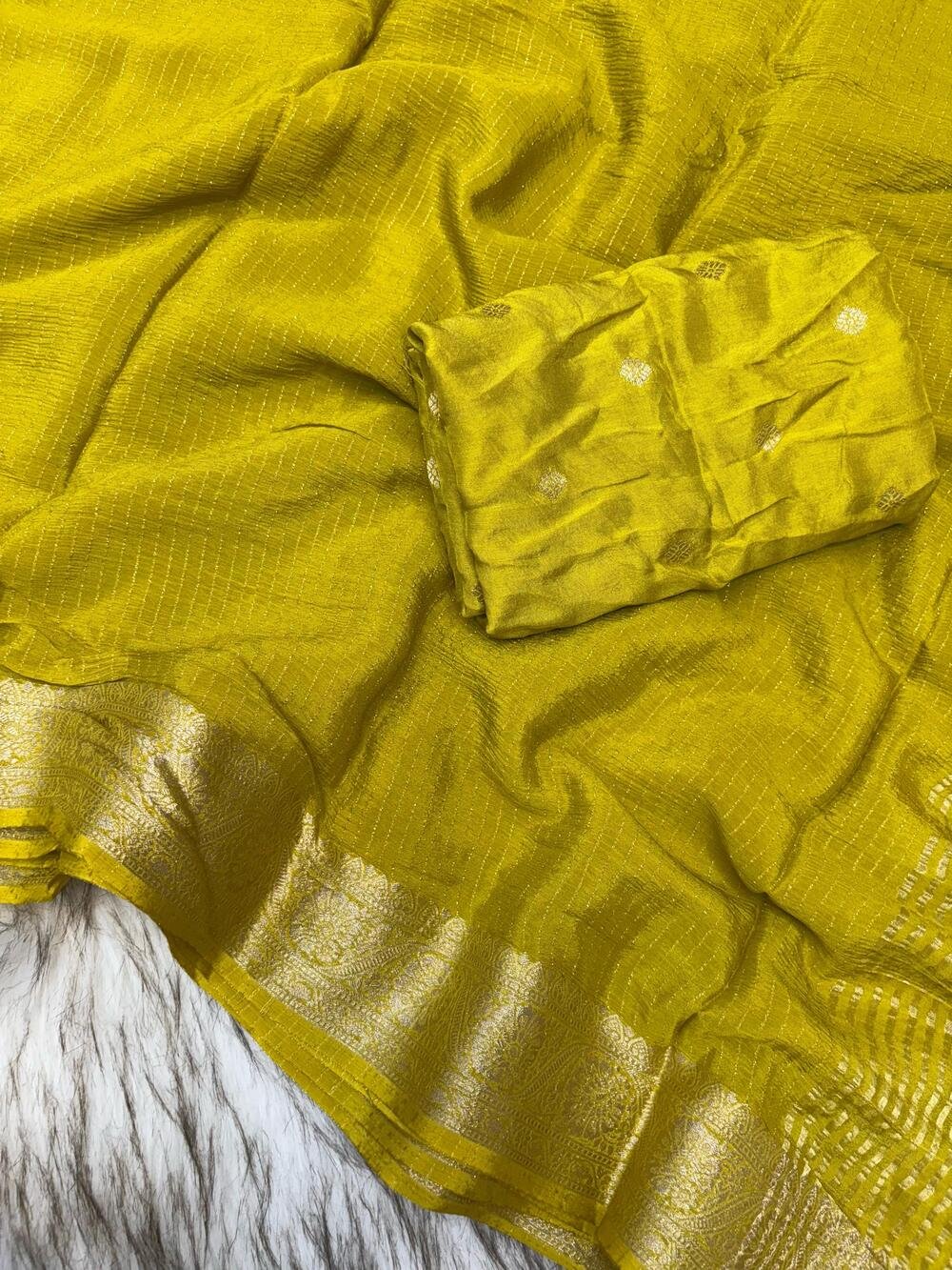 Pure viscose Chinon silk saree with lurex zari in body and jacquard weave borderwith matching viscose zari butti blouse Saree with perfect width and color quality