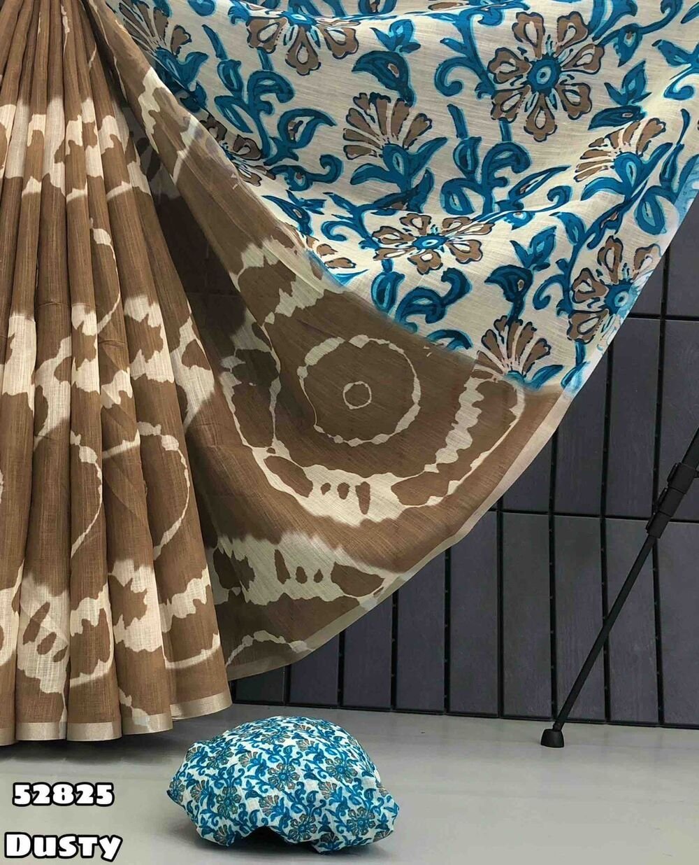 Fabric - Launching new Soft linen sibori digital print with silver zari borderBlouse - printed blouseShipping charges - 90 (all over india)Weight 510 Grams