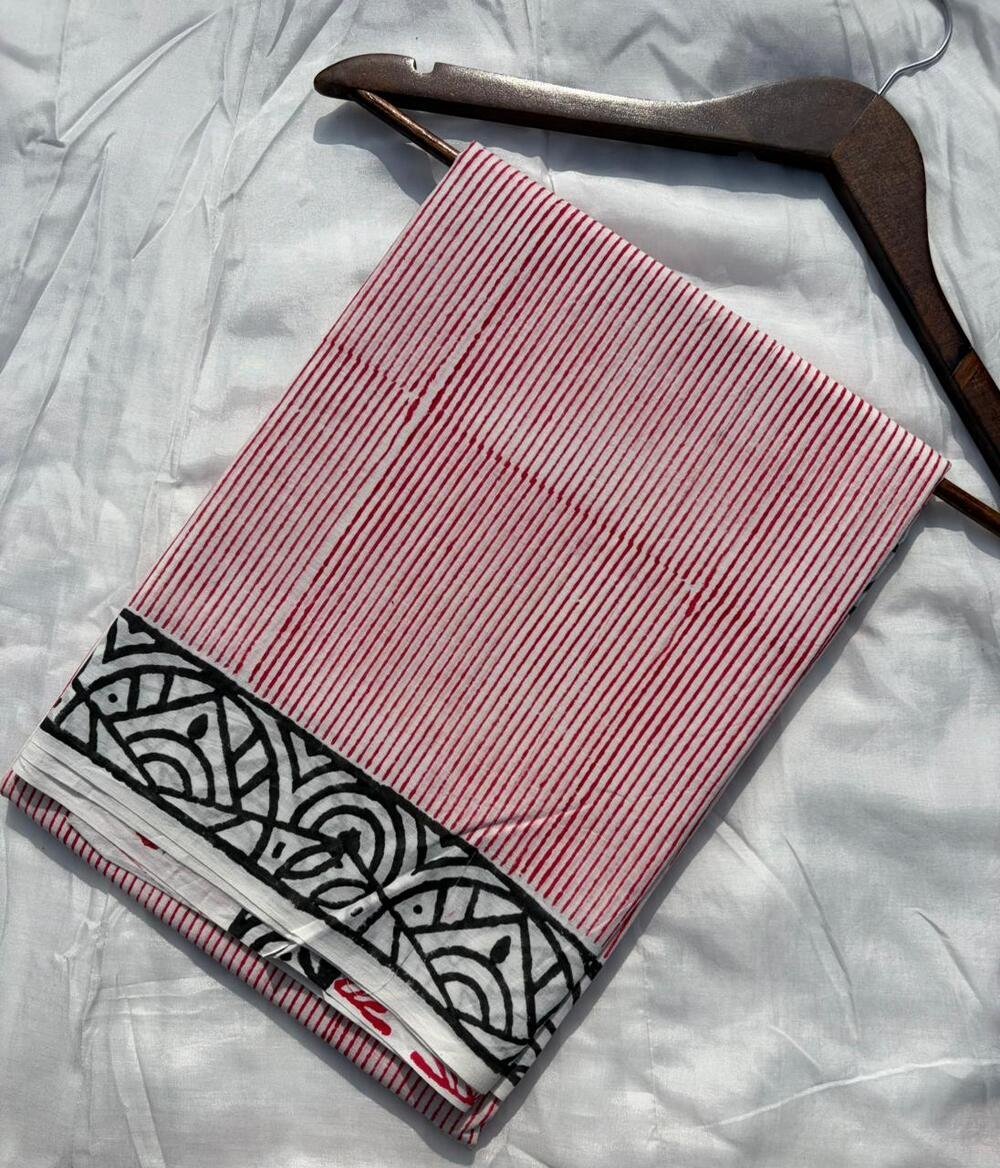 Cotton mulmul 🍁Soft pure cotton mulmul Hand block printed saree with blouse piece.....🍁Size 6.5 with blouse Natural dye n colour 👌Pure cotton (92*80) super dyeing👌