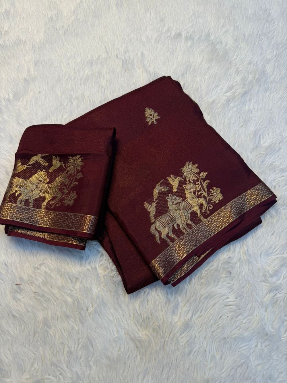 Soft Viscose Khadi silk fabric with zari border both side jacquard horse figure design in panel all over with running blouse Partywear trending saree