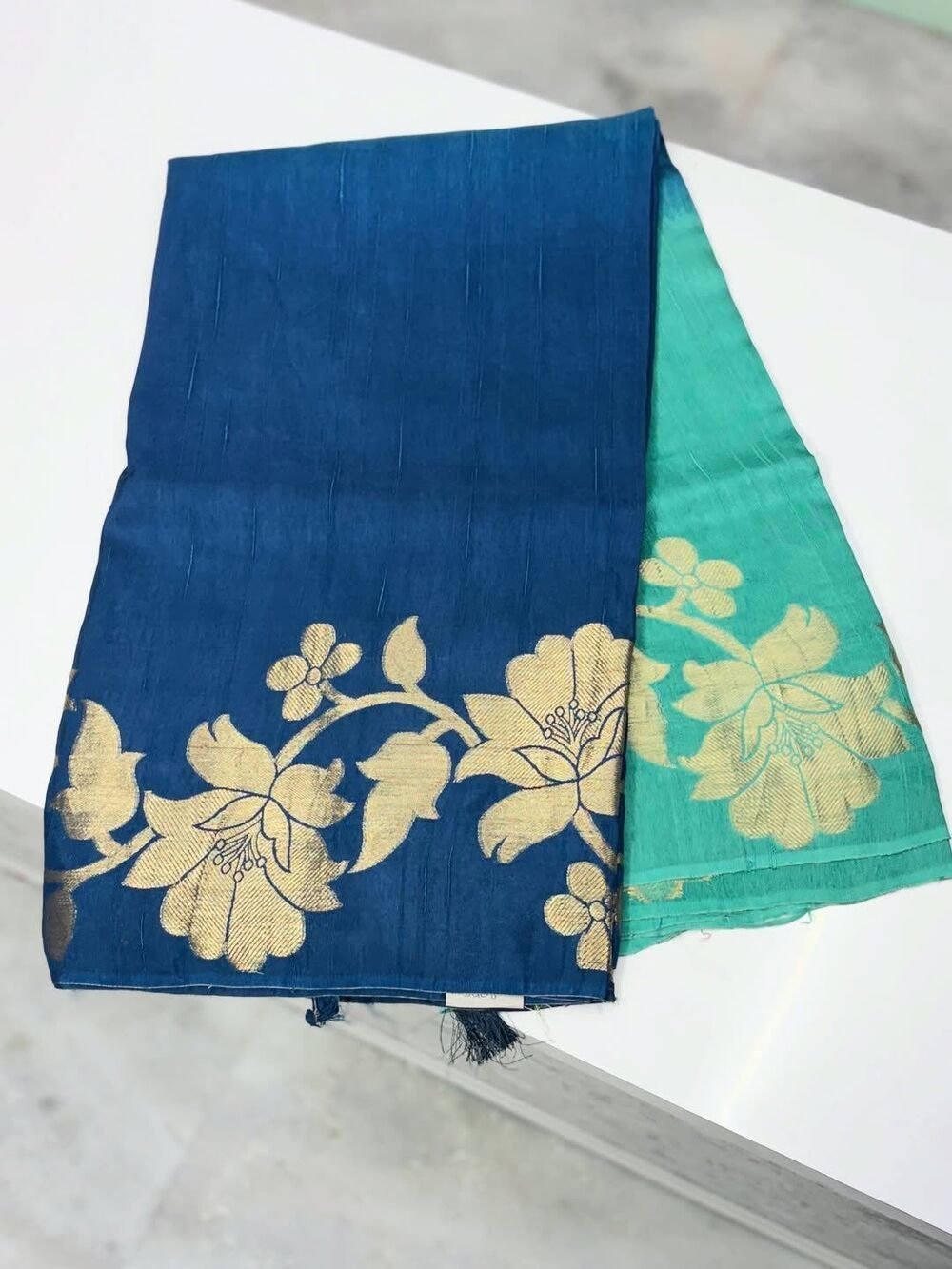 Benarasi jamdanimangosoft silk fabric sareeLatest designer designFancy Banarasi weaving border design π πReally super best quality Jacquard running blouse picFancy weaving designer pallu