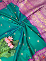 *semi kanjivaram soft silk sarees* that is inspired from pure silk kanjivaram sarees👗Having all over *Annam butties in the body contrast woven border and grand woven pallu with exclusive tassels*🧶Pairs with *contrast woven blouse*🧵