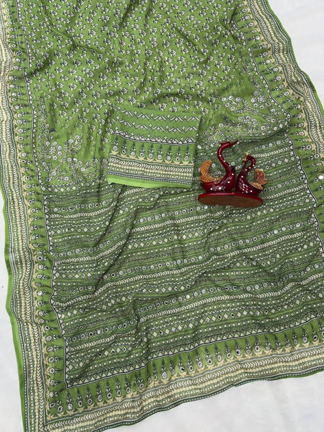 Soft Fox Georgette*WORK :*Beautiful katdana and real mirror work *BLOUSE*- Fox georgette with real mirror and hand work