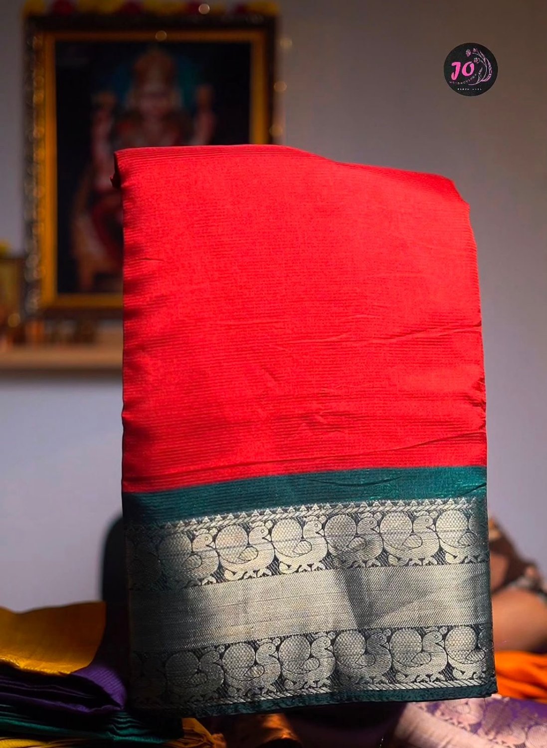 Fancy silk saree with contrast pallu and blouse