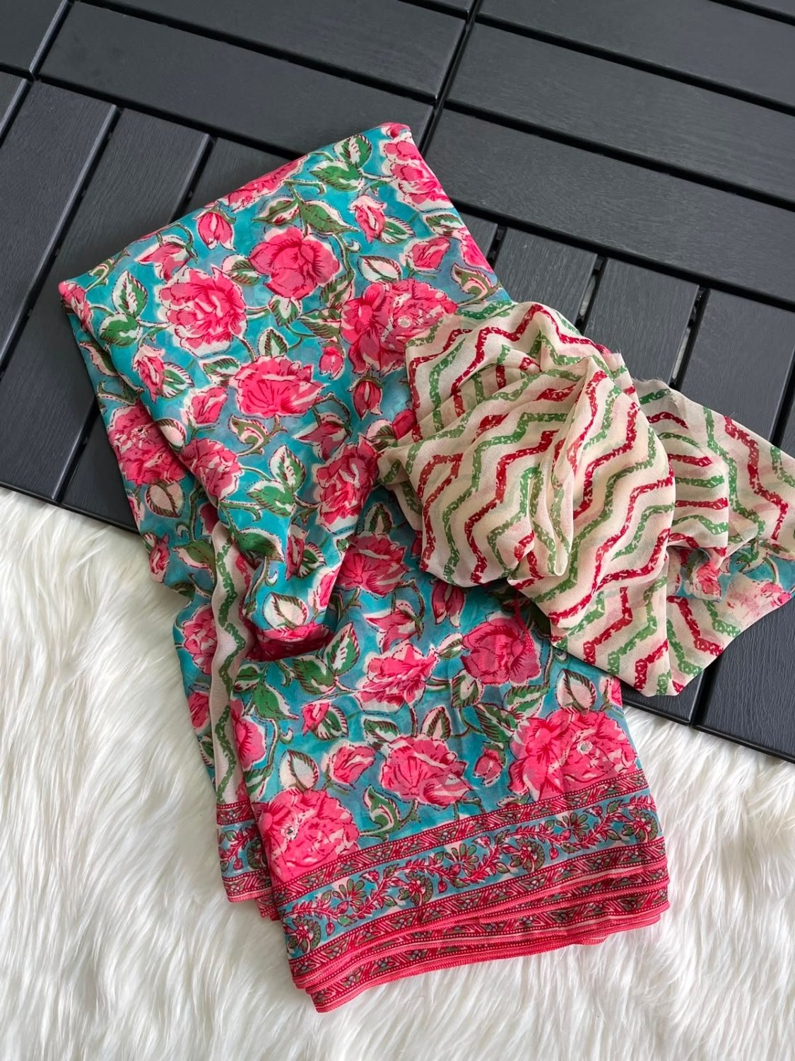 Note : Pre-bookings ---- 15 days to Ship ----- Fabric - Georgette