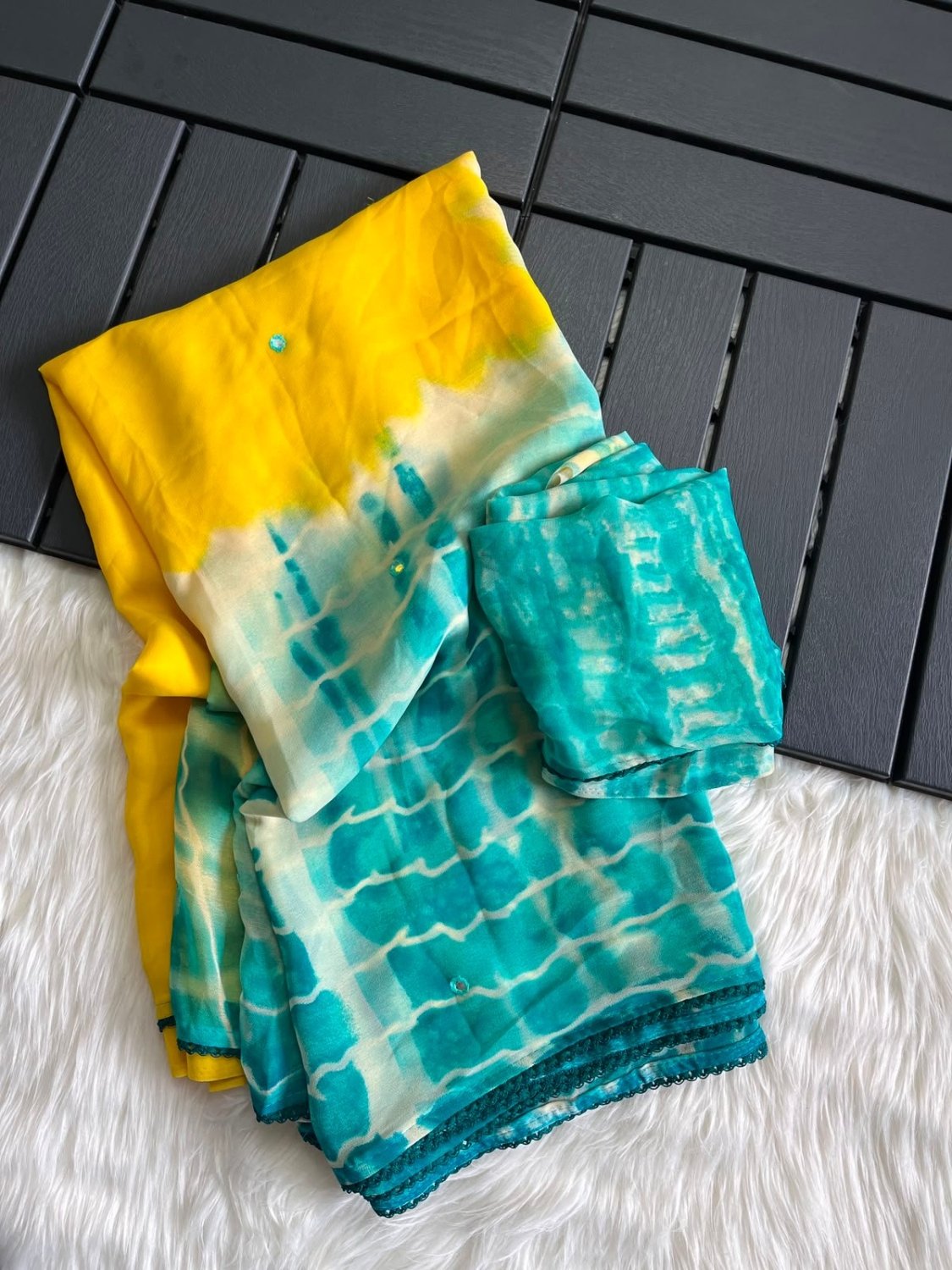 Note : Pre-bookings ---- 15 days to Ship ----- Fabric - Georgette