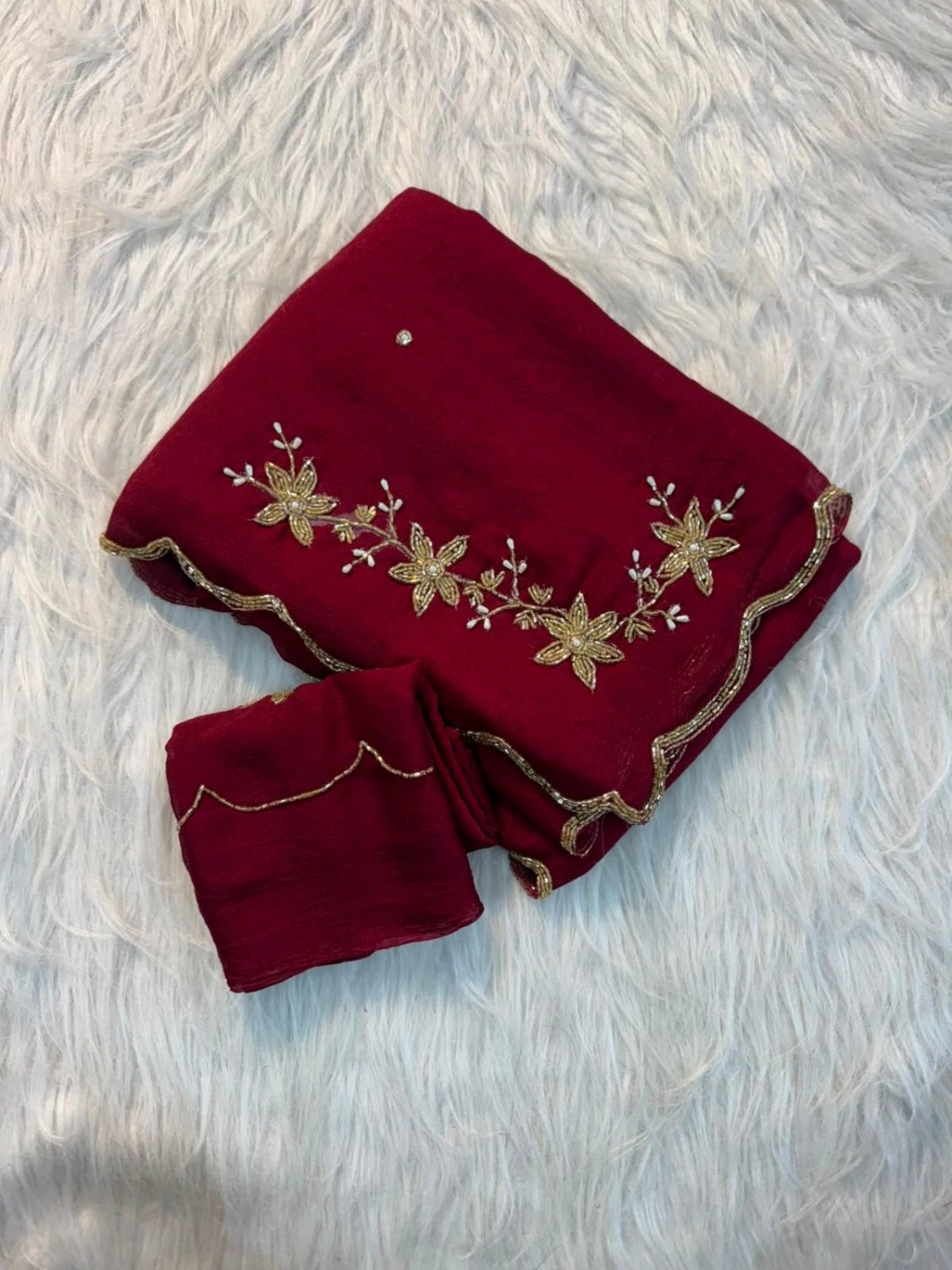 Heavy rangoli crush saree with handwork n moti work coming with kutdana Blouse :-running blouse with handwork