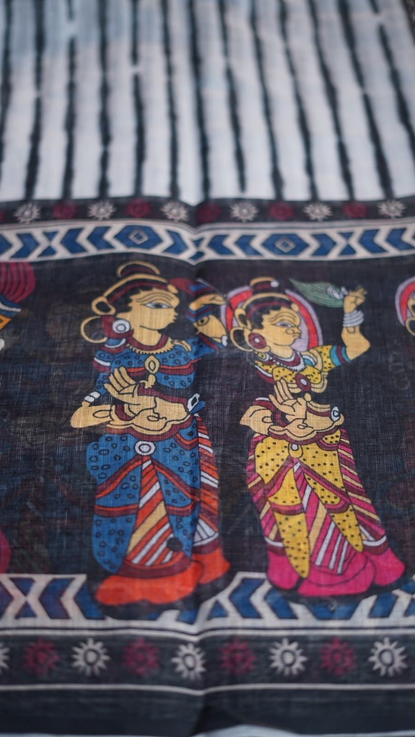 Linen Dream Quality – Soft Linen Digital Saree With Cotton Tassles. Blouse – Running Printed Blouse. Full length 6.30 meters.