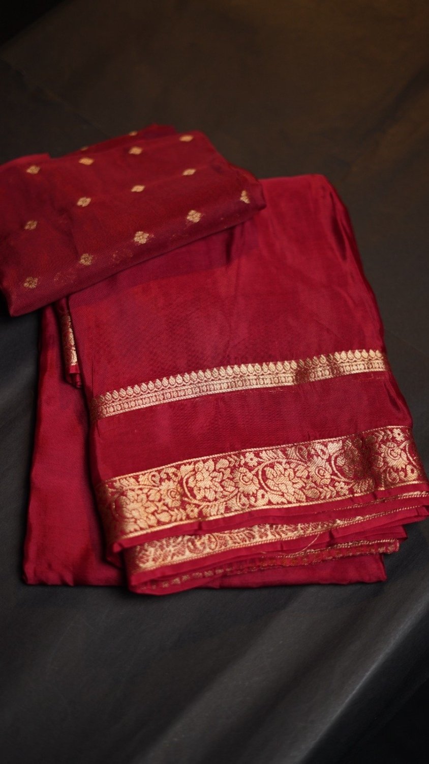 *Royale crepe*Pure viscose mysore crepe silk saree with bentex concept gap border and lining zari palluPaired with matching butti weave viscose blouse