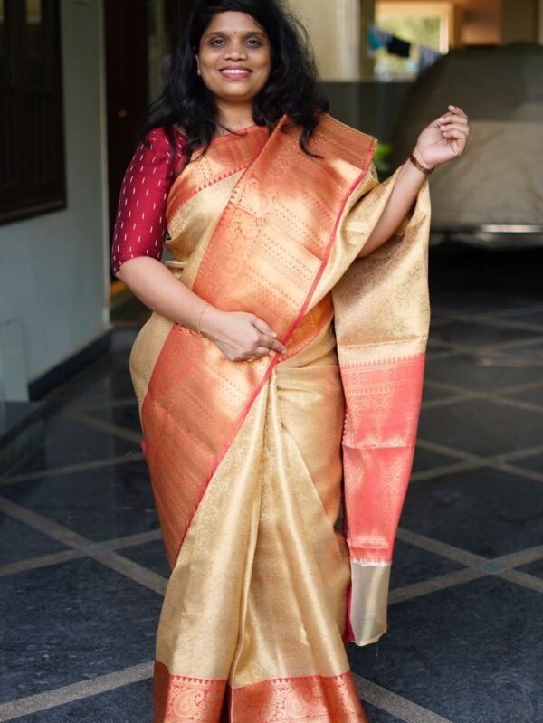 Benarasi tissue silk in Kanjivaram style! Contrast pallu and blouse