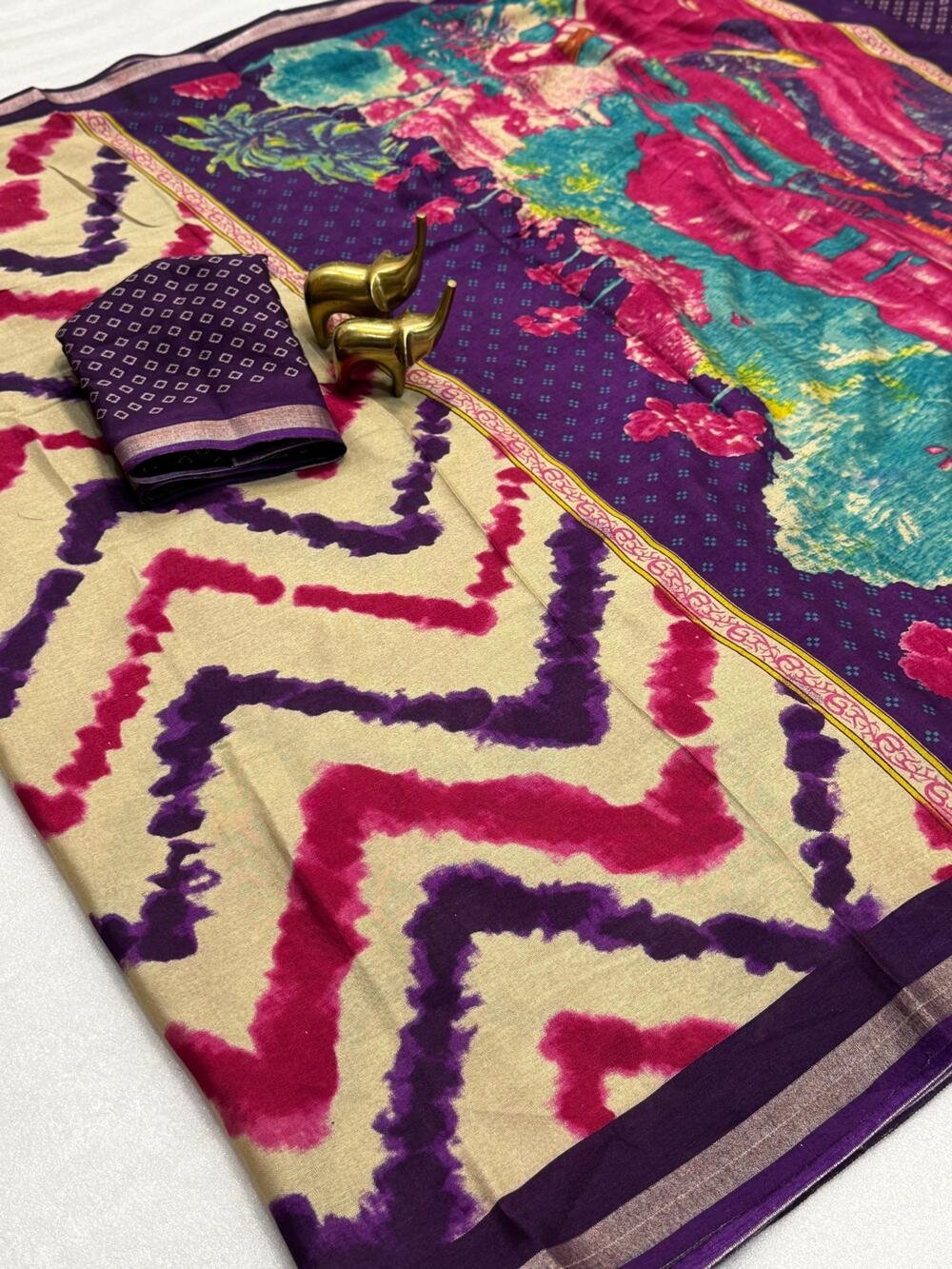 Beautiful Mangalagiri silk saree with all over sibori beautiful design along with zari border Kalamkari designed pallu Blouse as in pic