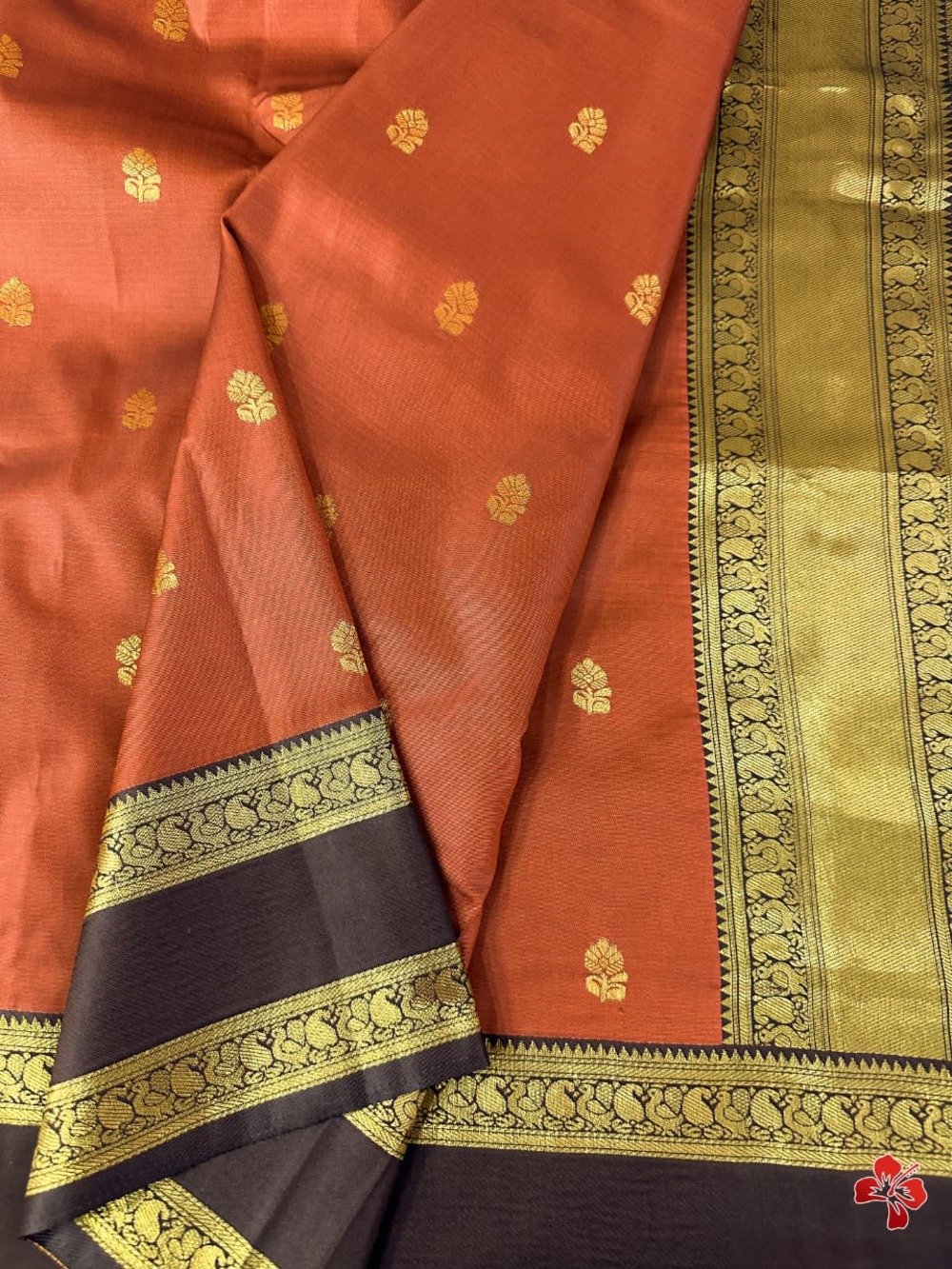 Rust orange with coffee brown Vintage series - The blockbuster hit colour combination of the year..😍😍 Super classy semi kanjivaram soft silk sarees that is inspired from pure silk kanjivaram sarees👗 Having all over traditional butties in the body with contrast woven border and grand woven pallu with exclusive tassels🧶 Pairs with contrast woven blouse🧵 - Image 4