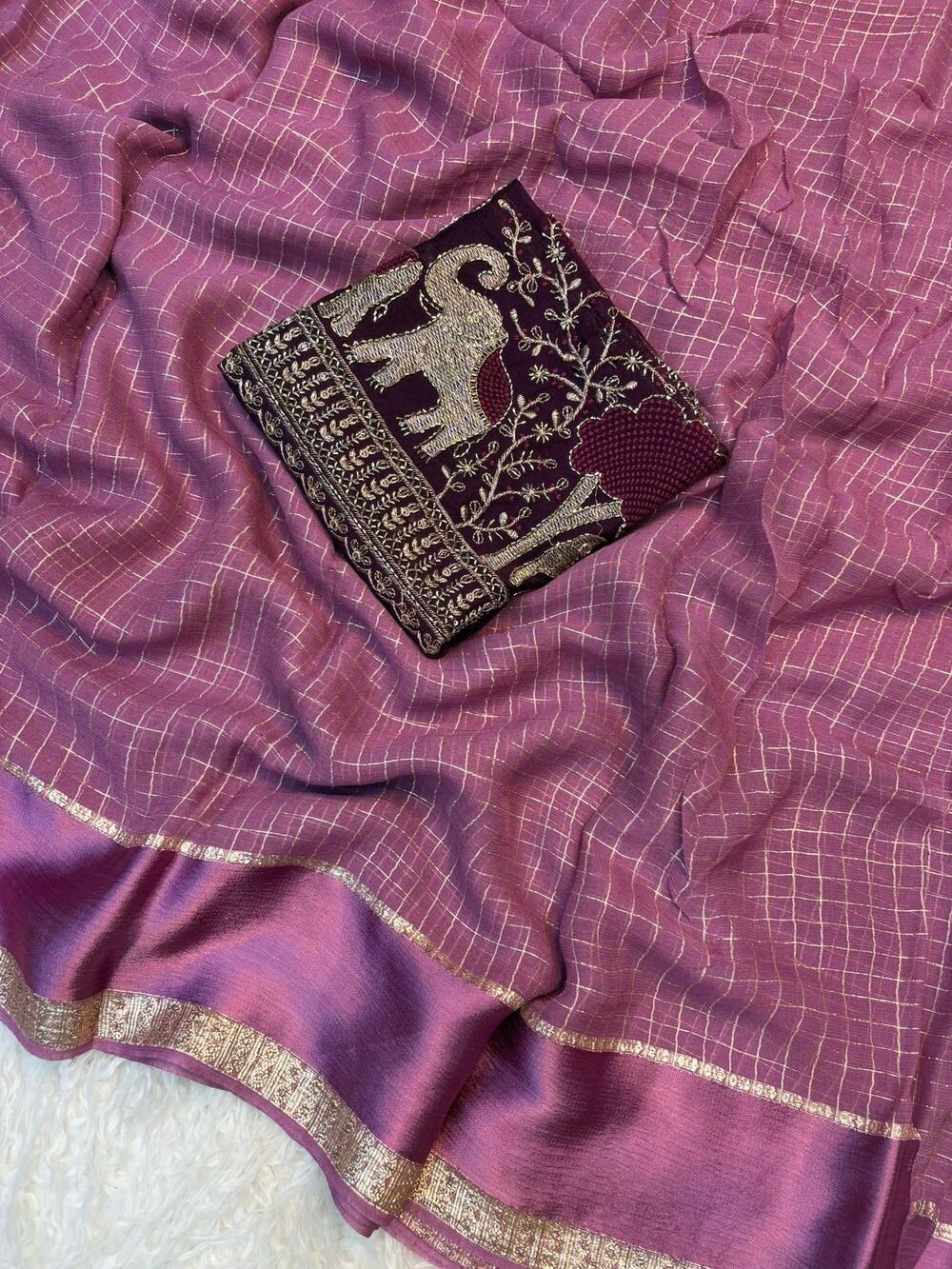 Georgette Chex Viscose Georgette saree with zari chex weaving all over Saree and satin border Comes with contrast marron colour beads embroidery work Blouse - Image 2