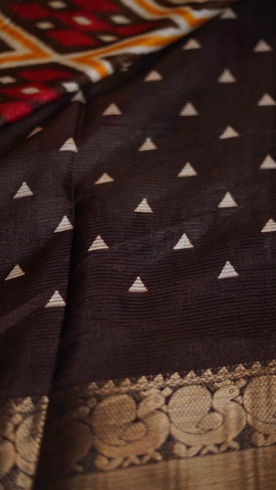 Fancy silk saree with contrast pallu and blouse - Image 3