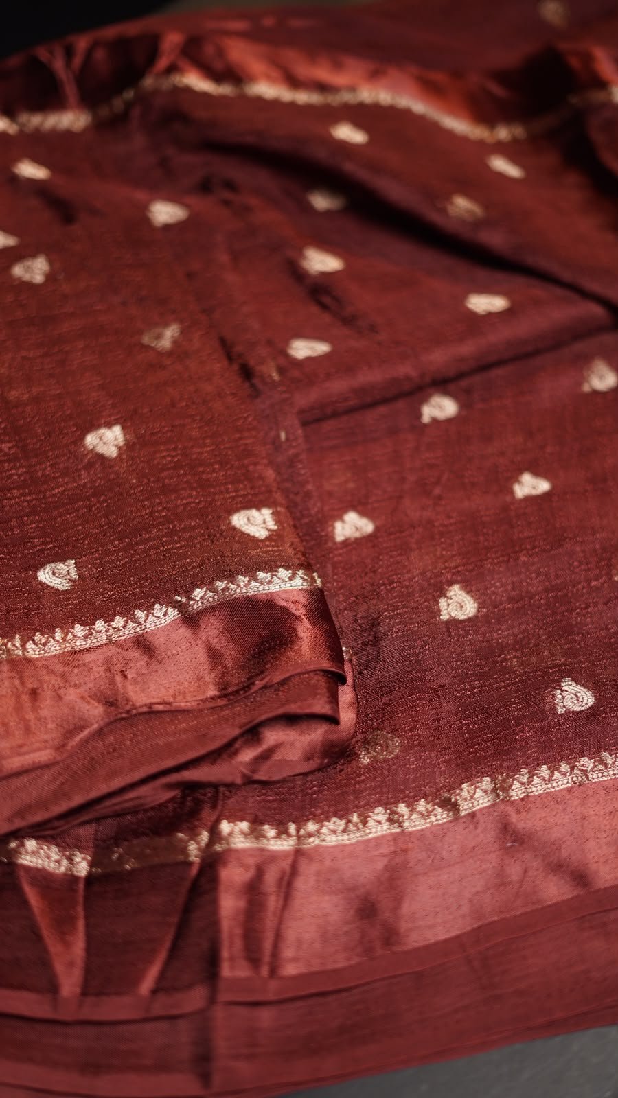 Soft Viscose Khadi silk fabric with satin border both side jacquard birds figure design all over with running blouse Partywear trending saree - Image 2