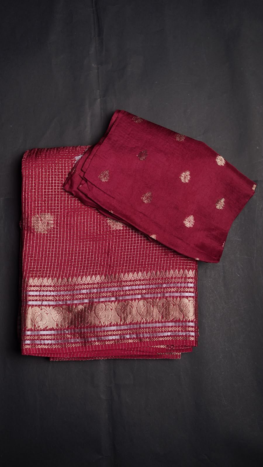 *Viscose Russian Chex* 🦌🦌 Pure viscose russian chex saree with gold silver zari motifs all over and zari woven traditional border both sides with running Zari chitt pallu pair and viscose jacquard weaving blouse Top quality assured